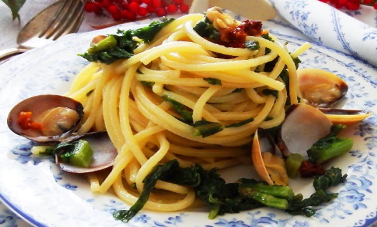 Il Beneventano Bianco Bozzovich: un Ottimo Vino per gli Spaghetti Vongole e Cime di Rapa